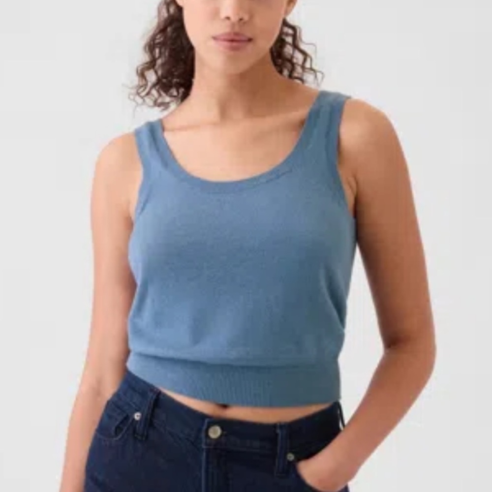 St John Collection- Blue Knit Sleeveless Tank Top
